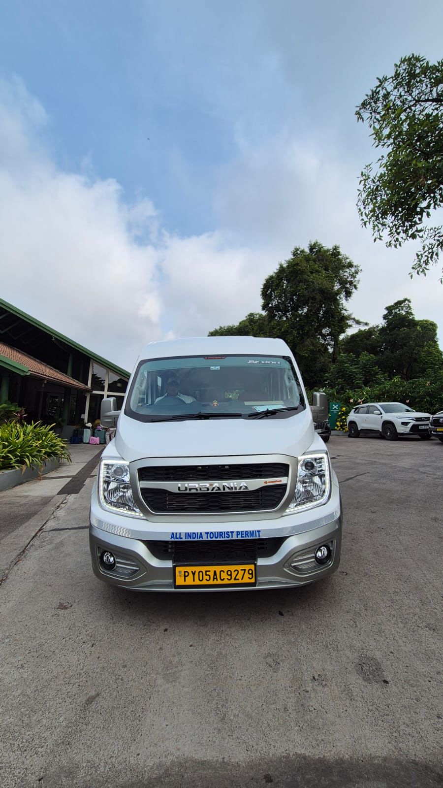 Urbania 17 Seater